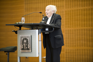 Trude Simonsohn, Chairman of the Survivors’ Council at the Fritz Bauer Institute, recalls her friendship with Norbert Wollheim'© Eva & Artur Holling